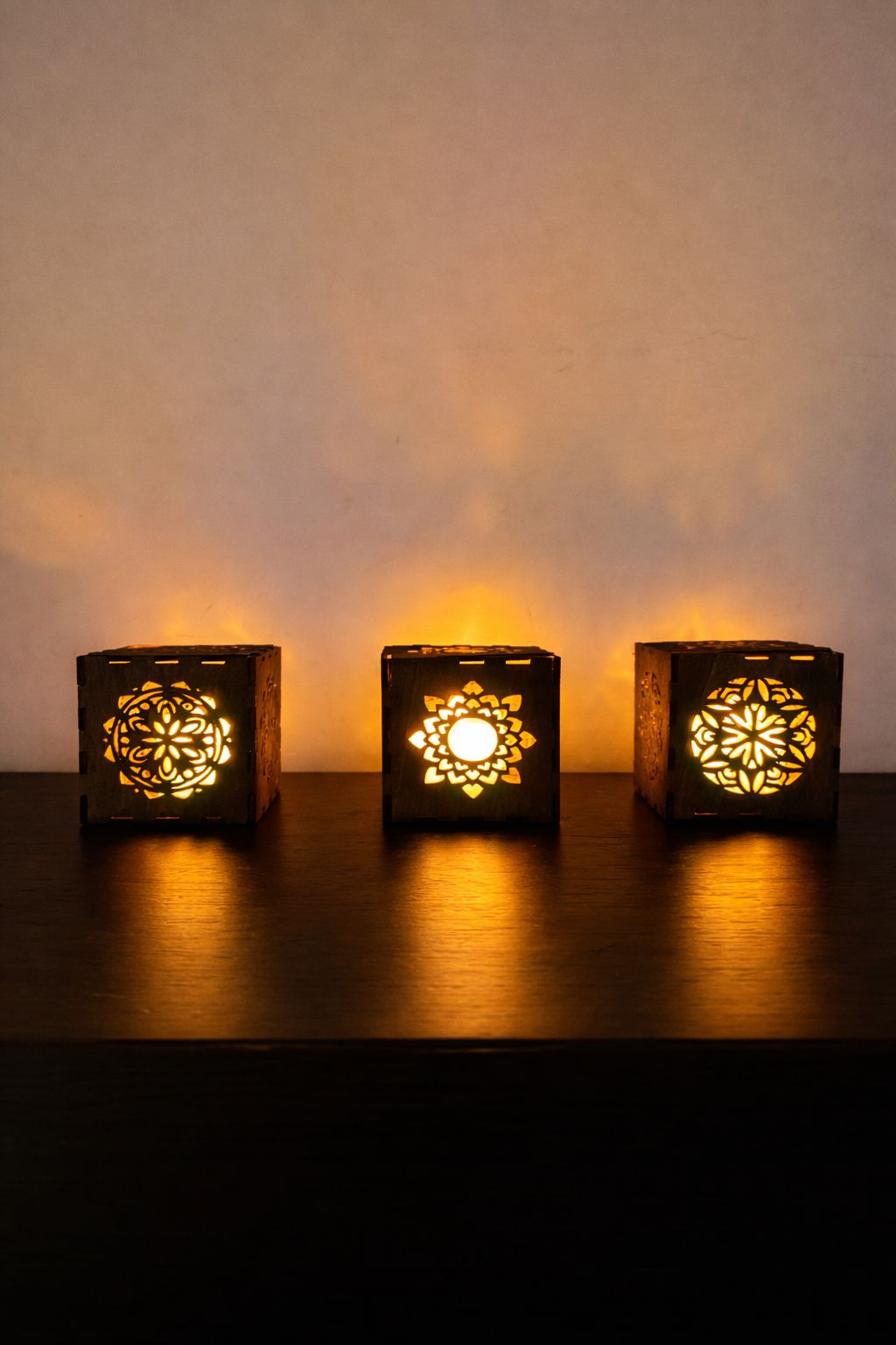 Luce d’Incanto – Set Portacandele Artigianali con 3 Candele LED Incluse
